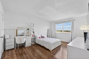 8950 NE 8th Ave, Miami, FL 33138 - Photo 7