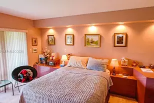 9200 N Hollybrook Lake Dr, Pembroke Pines, FL 33025 - Photo 33