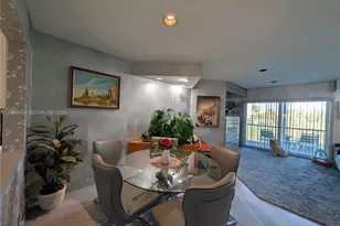 9200 N Hollybrook Lake Dr, Pembroke Pines, FL 33025 - Photo 23