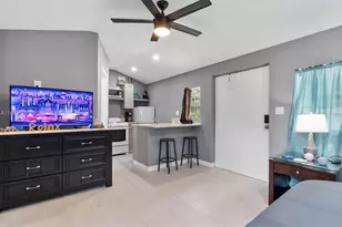 2805 E Lexington Dr, Miramar, FL 33025 - Photo 25
