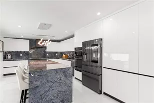 12401 SW 72nd Ave, Pinecrest, FL 33156 - Photo 9