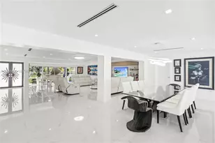 12401 SW 72nd Ave, Pinecrest, FL 33156 - Photo 3