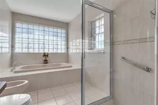 9310 SW 20th St, Miami, FL 33165 - Photo 23