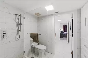 17801 N Bay Rd, Sunny Isles Beach, FL 33160 - Photo 23