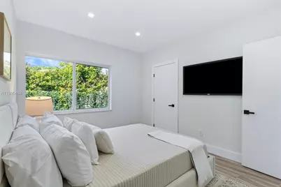 1840 NE 199th St, Miami, FL 33179 - Photo 19