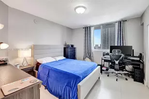 275 NE 18th St, Miami, FL 33132 - Photo 13