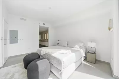 88 SW 7th St #1010, Miami, FL 33130 - Photo 19