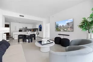 88 SW 7th St, Miami, FL 33130 - Photo 5