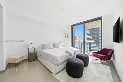 88 SW 7th St #1010, Miami, FL 33130 - Photo 17