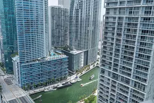 500 Brickell Ave, Miami, FL 33131 - Photo 21