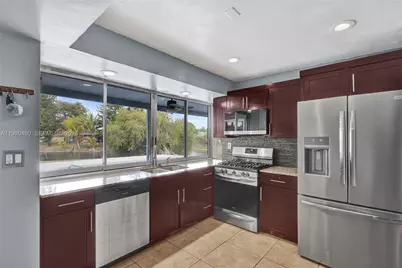 8699 NW 26th Pl, Sunrise, FL 33322 - Photo 3