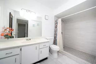 16400 Golf Club Rd, Weston, FL 33326 - Photo 17