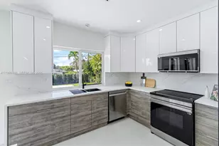 1840 NE 199th St, Miami, FL 33179 - Photo 11