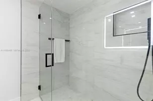 1840 NE 199th St, Miami, FL 33179 - Photo 19