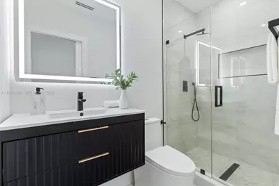 1840 NE 199th St, Miami, FL 33179 - Photo 21
