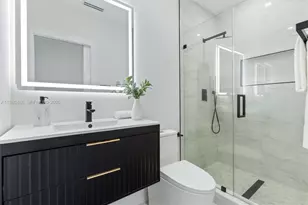 1840 NE 199th St, Miami, FL 33179 - Photo 21