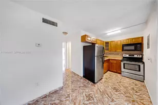 301 NW 177th St, Miami Gardens, FL 33169 - Photo 5