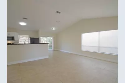 7525 SW 7th Pl #House, North Lauderdale, FL 33068 - Photo 5