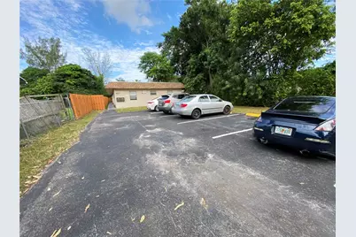 4621 SW 33rd Ave #1, Dania Beach, FL 33312 - Photo 15