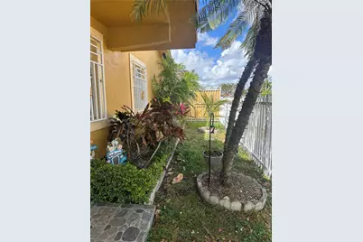 2501 W 73rd Pl, Hialeah, FL 33016 - Photo 3