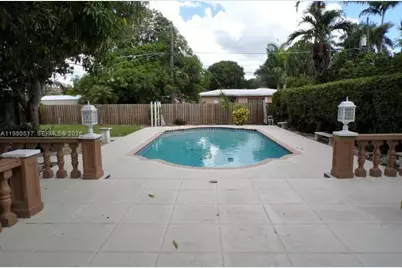 1015 S 14th Ave, Hollywood, FL 33020 - Photo 15