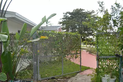 19901 SW 92nd Ave, Cutler Bay, FL 33157 - Photo 3
