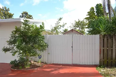 19901 SW 92nd Ave, Cutler Bay, FL 33157 - Photo 5