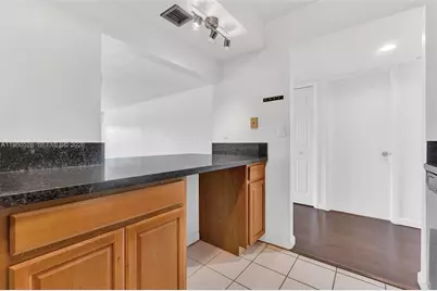 230 Lakeview Dr #206, Weston, FL 33326 - Photo 13