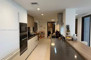 1000 Brickell Plaza, Miami, FL 33131 - Photo 11