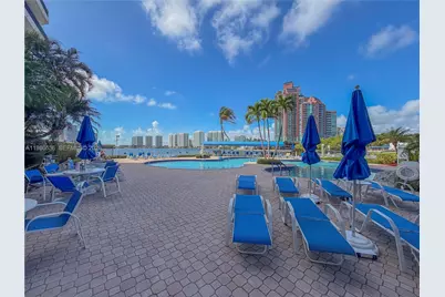 3530 Mystic Pointe Dr #LPH13, Aventura, FL 33180 - Photo 21