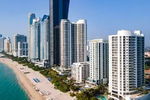 220 Kings Point Dr, Sunny Isles Beach, FL 33160 - Photo 9