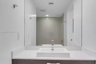 55 SW 9th St, Miami, FL 33130 - Photo 21