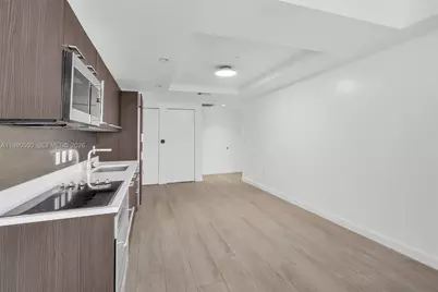 55 SW 9th St #1109, Miami, FL 33130 - Photo 13