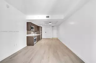 55 SW 9th St, Miami, FL 33130 - Photo 17