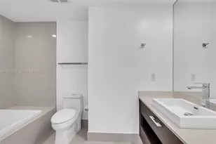 55 SW 9th St, Miami, FL 33130 - Photo 23