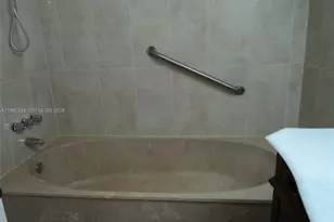 1301 NE 7th St, Hallandale Beach, FL 33009 - Photo 9