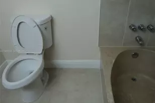 1301 NE 7th St, Hallandale Beach, FL 33009 - Photo 11