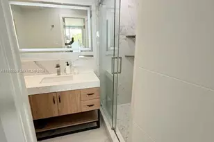 2750 NE 183rd St, Aventura, FL 33160 - Photo 17