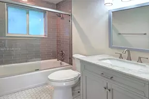 909 SW 9th Ave, Boca Raton, FL 33486 - Photo 9