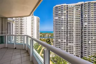 21205 Yacht Club Dr, Aventura, FL 33180 - Photo 29