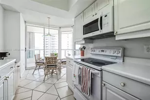 21205 Yacht Club Dr, Aventura, FL 33180 - Photo 13