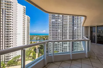 21205 Yacht Club Dr #1802, Aventura, FL 33180 - Photo 25