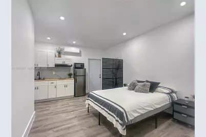 15400 SW 169th Ln #Side, Miami, FL 33187 - Photo 5