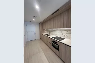 77 SE 5th St #1514, Miami, FL 33131 - Photo 3