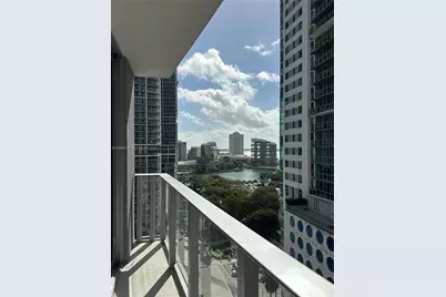 77 SE 5th St #1514, Miami, FL 33131 - Photo 7