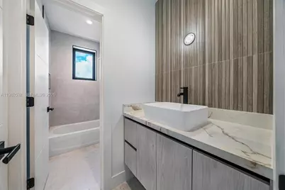 2943 SW 21st St, Miami, FL 33145 - Photo 27