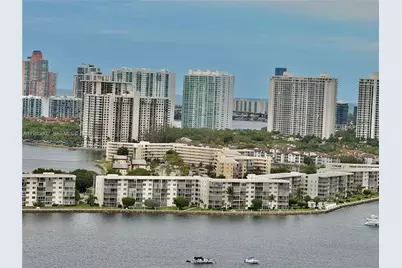 17111 Biscayne Blvd #2305, North Miami Beach, FL 33160 - Photo 57
