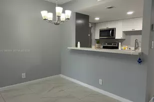 230 Lakeview Dr, Weston, FL 33326 - Photo 1