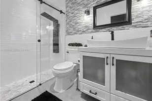 11040 NW 22nd St, Pembroke Pines, FL 33026 - Photo 23