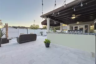 11040 NW 22nd St, Pembroke Pines, FL 33026 - Photo 45